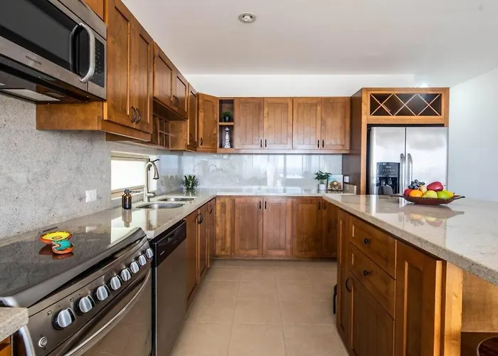 Escapada Serena | Land's End Views & Waterpark Apartment Cabo San Lucas